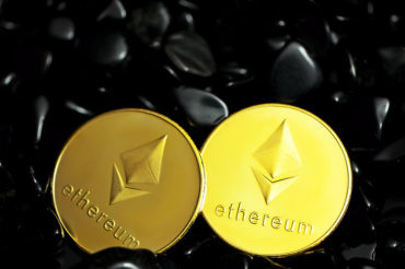 Ethereum Founder's Recent ETH Transfers Spark Market Speculation
