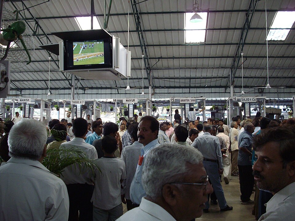 Illustration: How to Read Line Movements and Identify Sharp Money